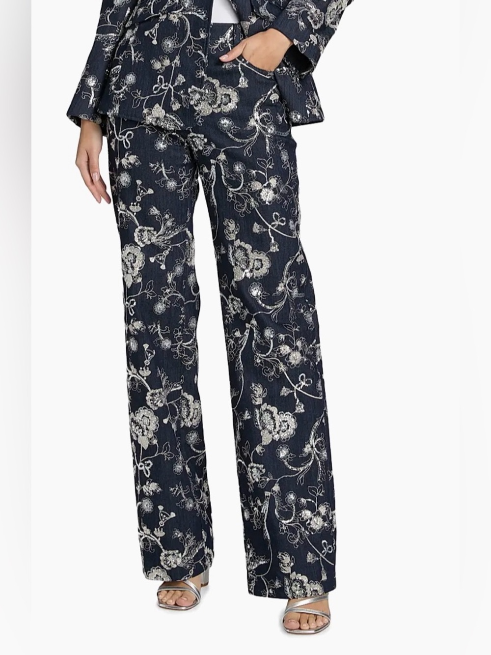 CINQ A SEPT GARDEN EMBROIDERED DENIM NOLITA JEANS***********SIZE: 10